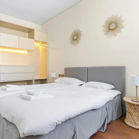 Timeout Market 2 Bedrooms-2